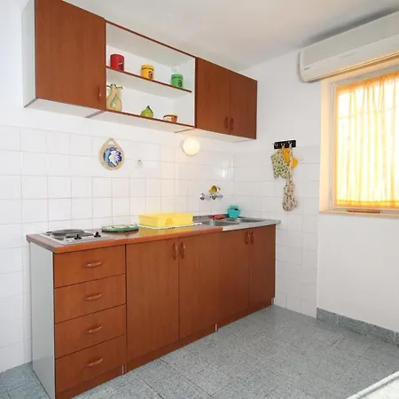 By The Sea Marusici, Omis - 8632 Апартаменты Мимице